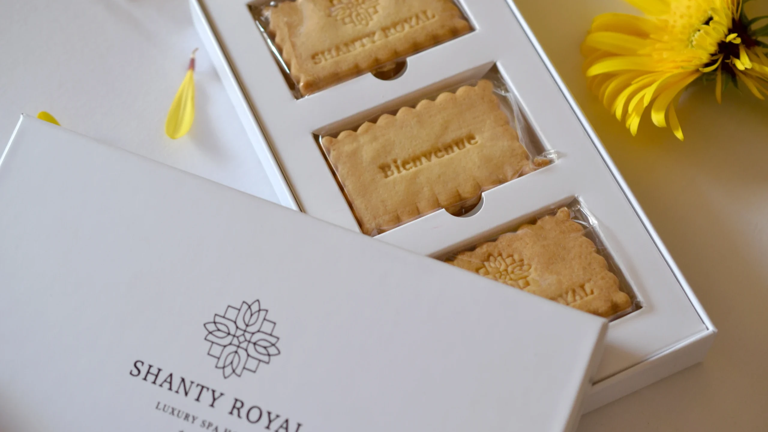 Lot de biscuits de remerciement clients