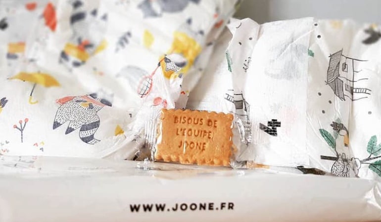 Opération biscuit d'or dans les colis Joone
