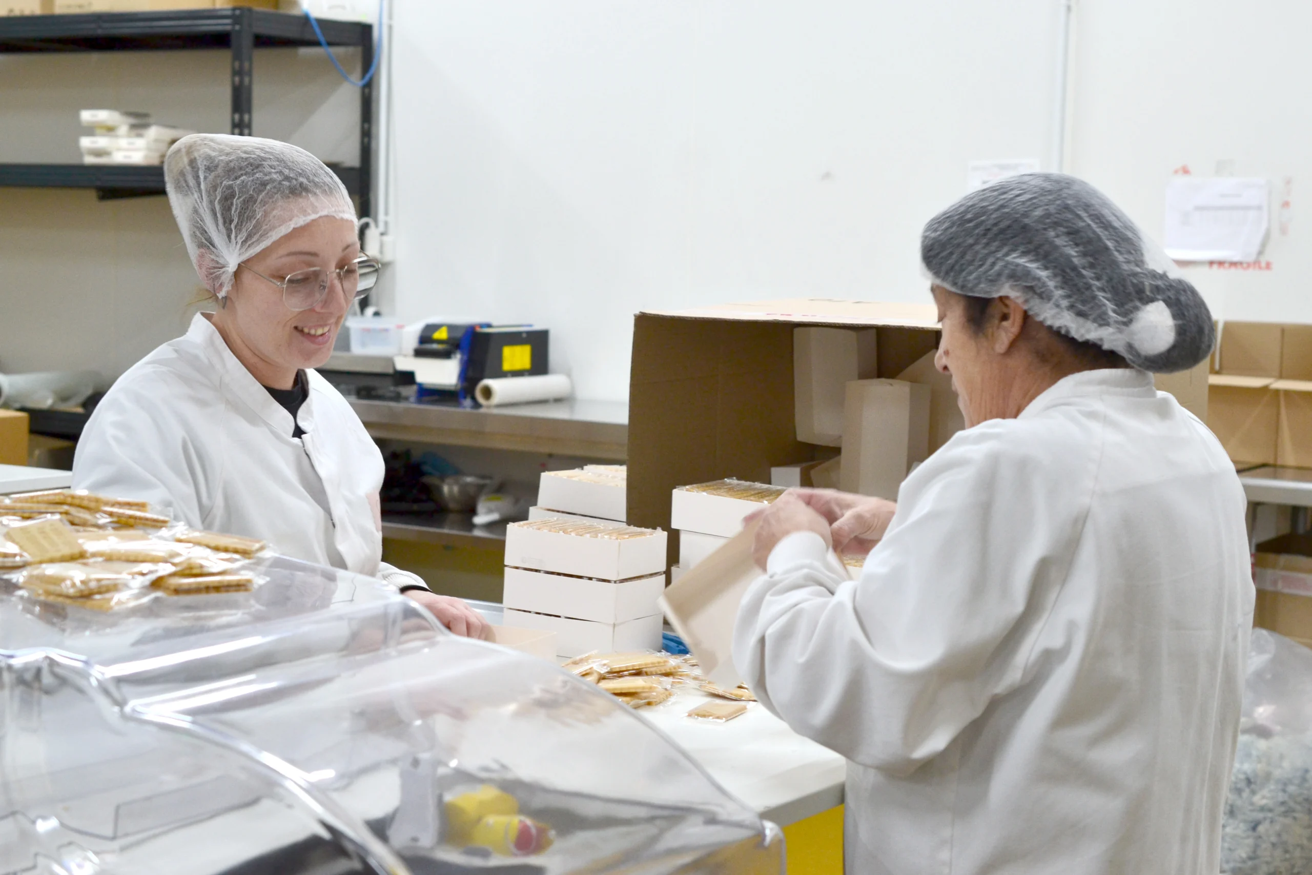Production artisanale de biscuits personnalisés en France, atelier Shanty Biscuits