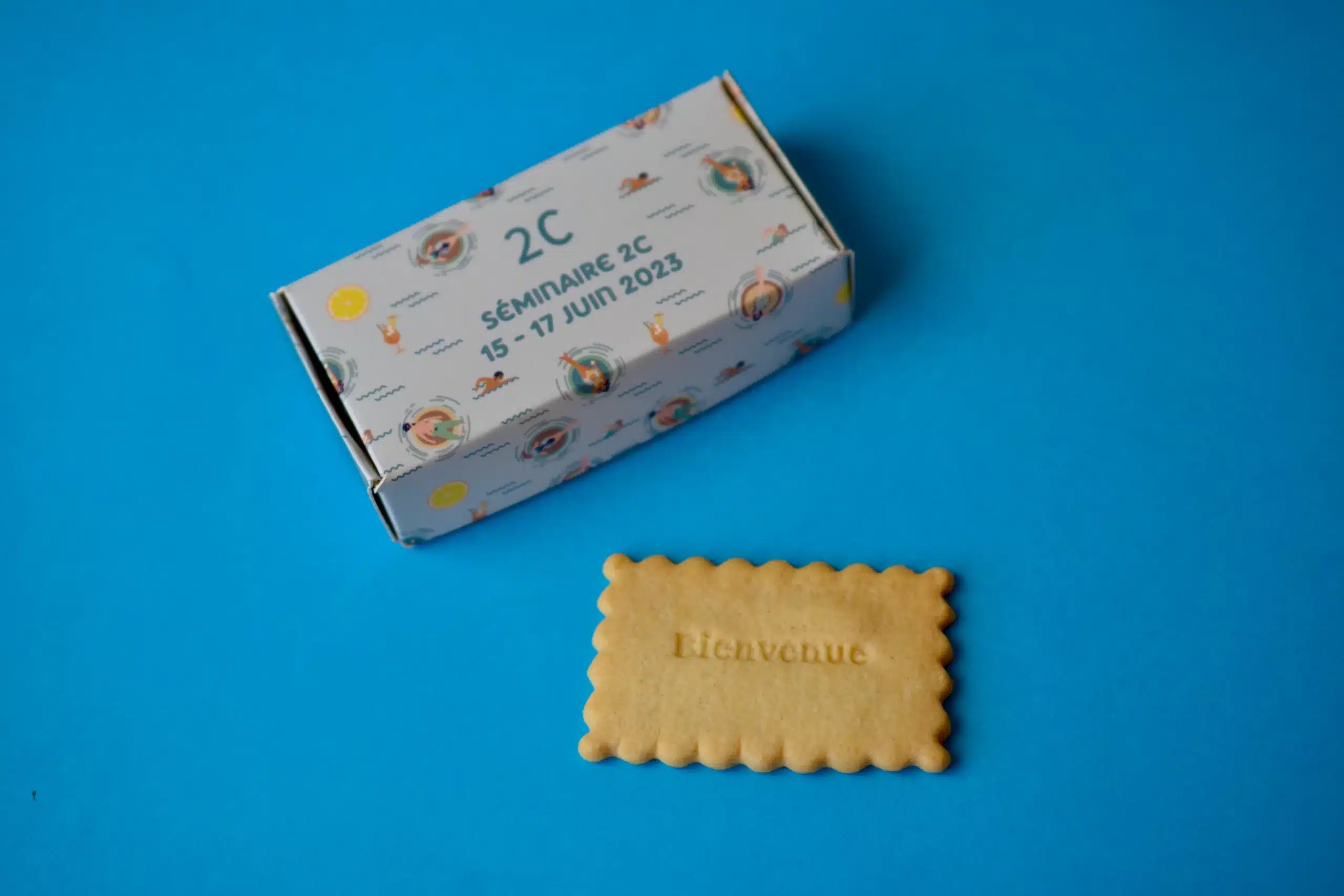Boîte de biscuits personnalisés Bienvenue, cadeau d'affaires gourmand séminaire